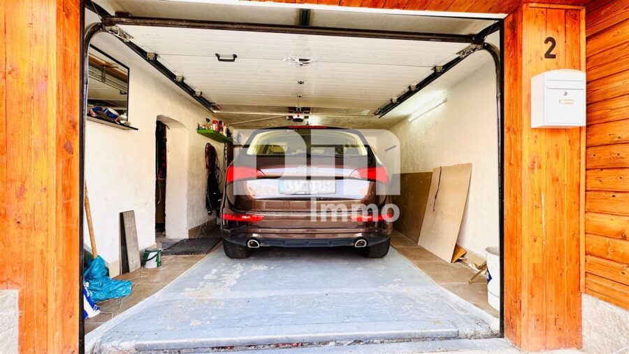 Umfangreich saniertes Fachwerkhaus mit 2 Terrassen, PV-Anlage und Nebengebäude - Souterrain Garage